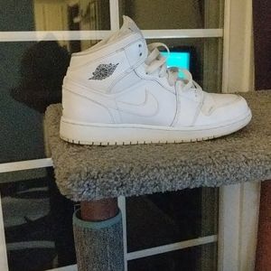 Nike Air Jordan 1 kids sneakers size 5.5